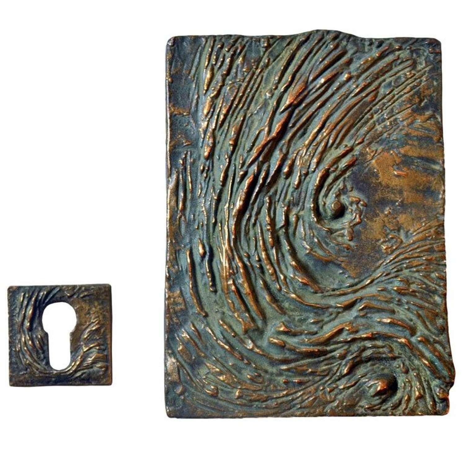 Door Handle and Key Holder in Bronze Wave Relief