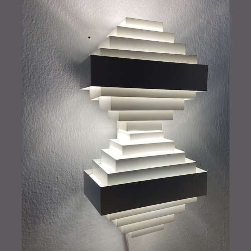 Geometric pair of White Metal Wall Light attributed to Spectral, 1980'